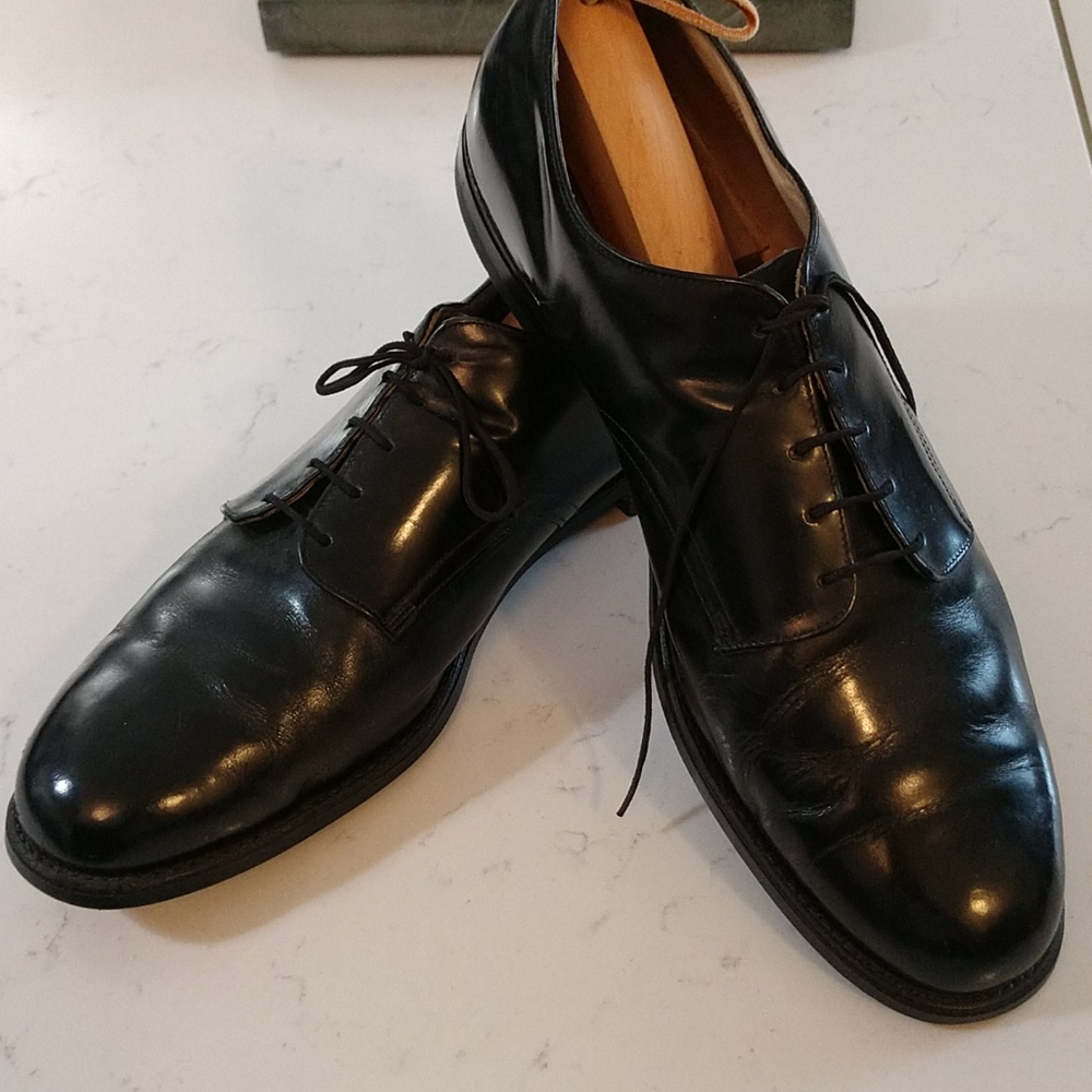Vintage Black leather oxfords